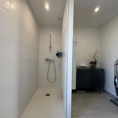 L'élégant - 8pers - Piscine - Parking Sécurisé Villa Trangé